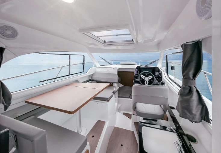 博纳多(Beneteau)安海仕8游艇
