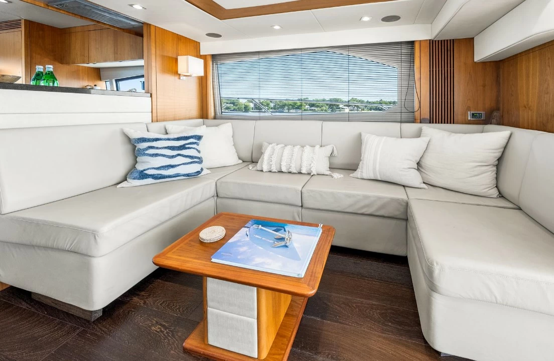 圣汐克(Sunseeker)Manhattan65二手飞桥游艇沙龙