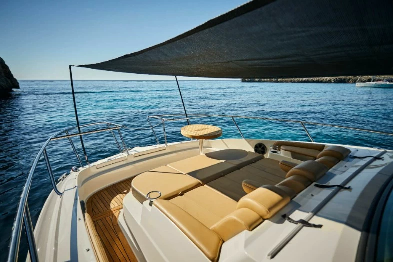 希瑞(SeaRay)Sundancer320运动游艇