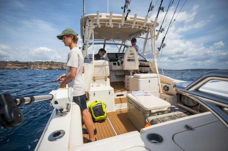 格帝威(Grady-White)Marlin300运动钓鱼艇