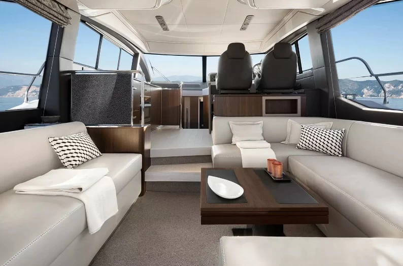阿兹慕(Azimut)50游艇