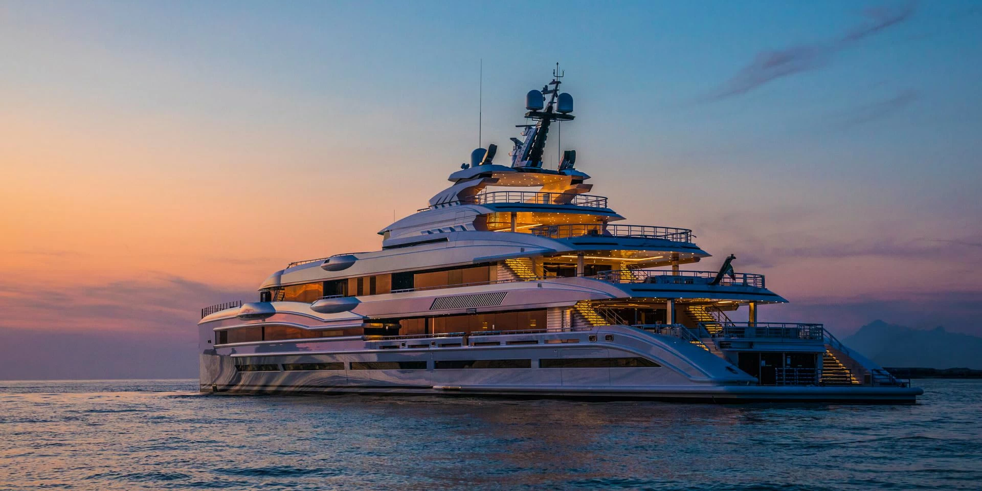 贝尼蒂（Benetti）FB277 M-Y LANA