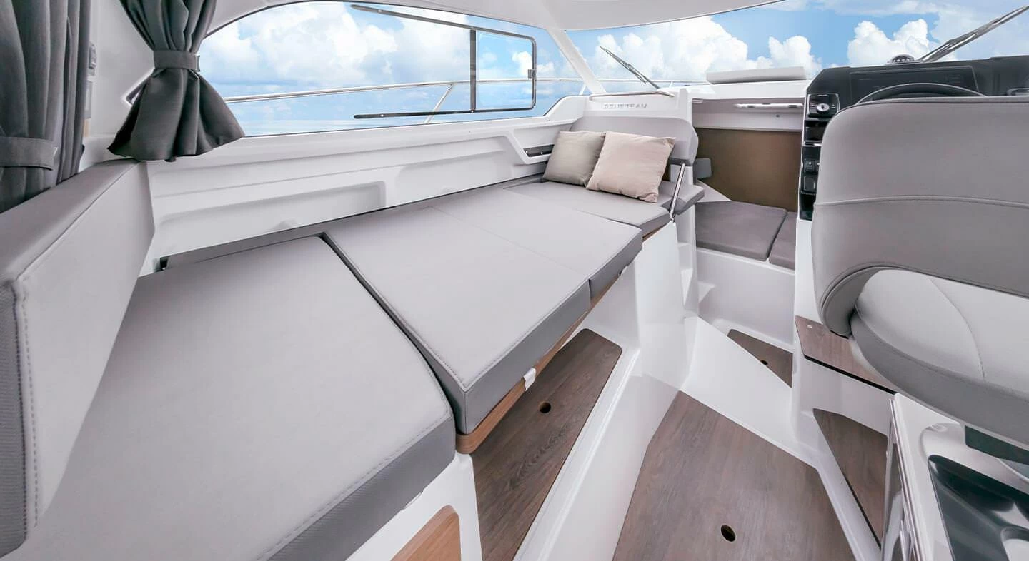 博纳多（Beneteau）安海仕 8