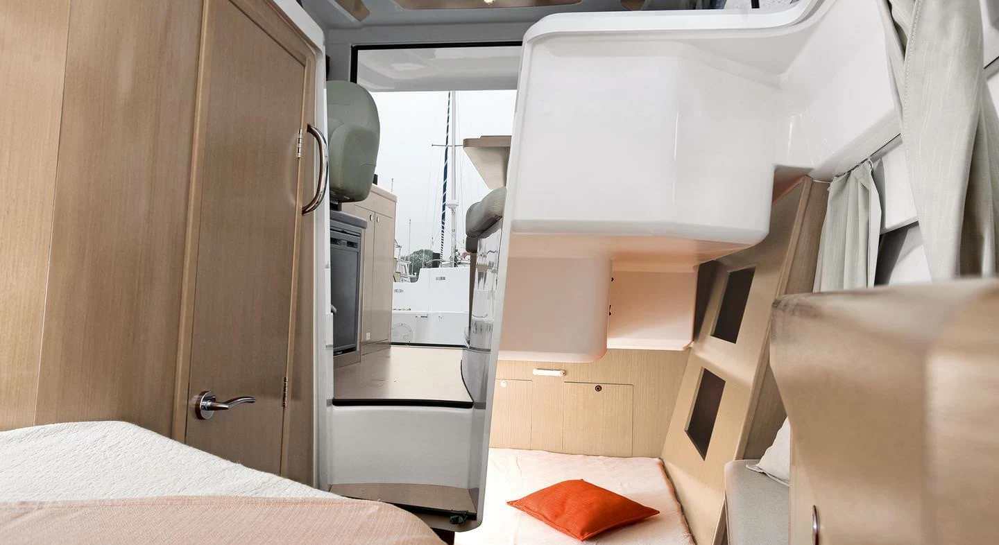 博纳多（Beneteau）安海仕8.80