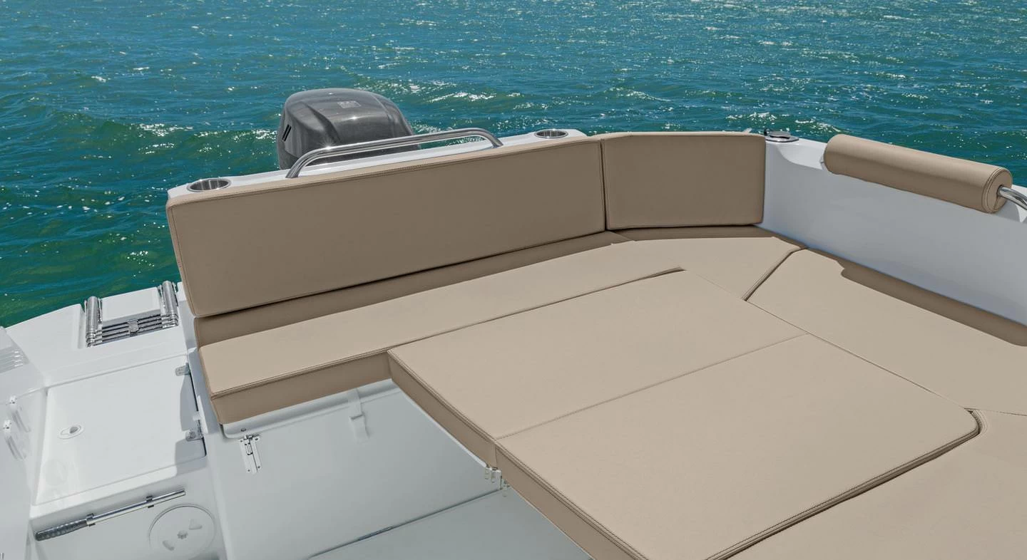 博纳多（Beneteau）安海仕 7 OB