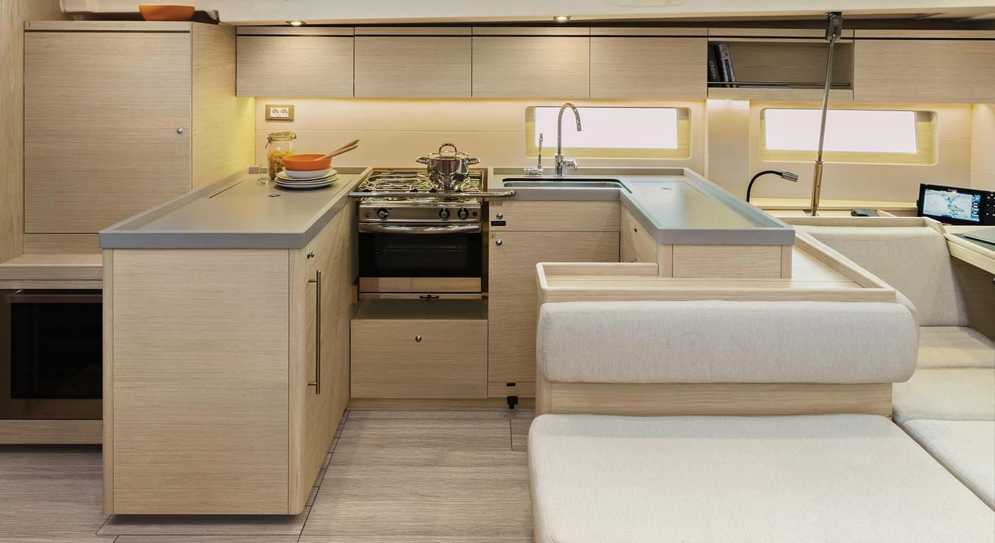 博纳多（Beneteau）遨享仕 51.1