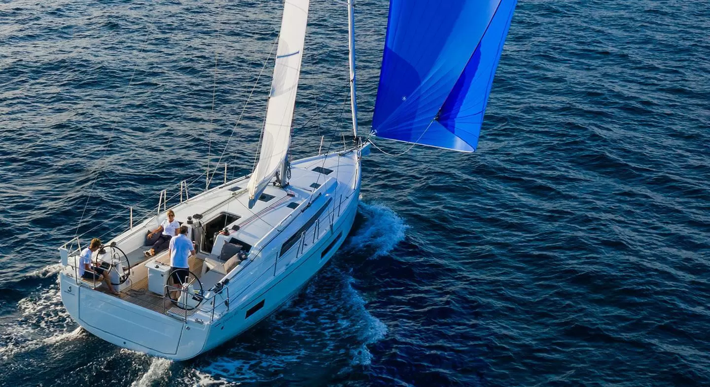 博纳多（Beneteau）遨享仕 40.1