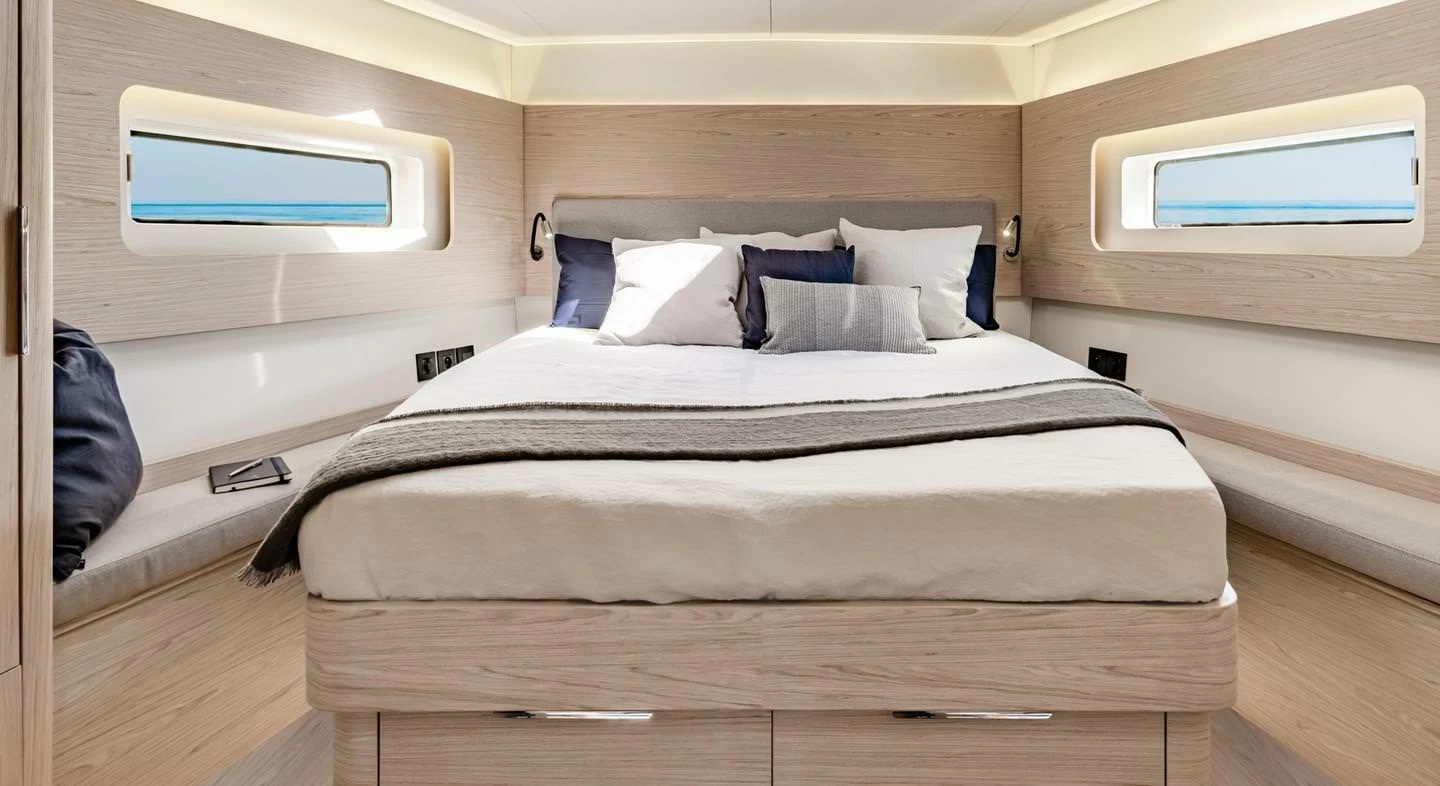 博纳多（Beneteau）遨享仕YACHT 54