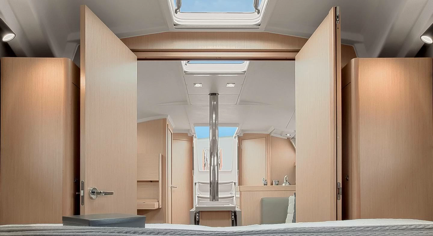 博纳多（Beneteau）遨享仕 38.1