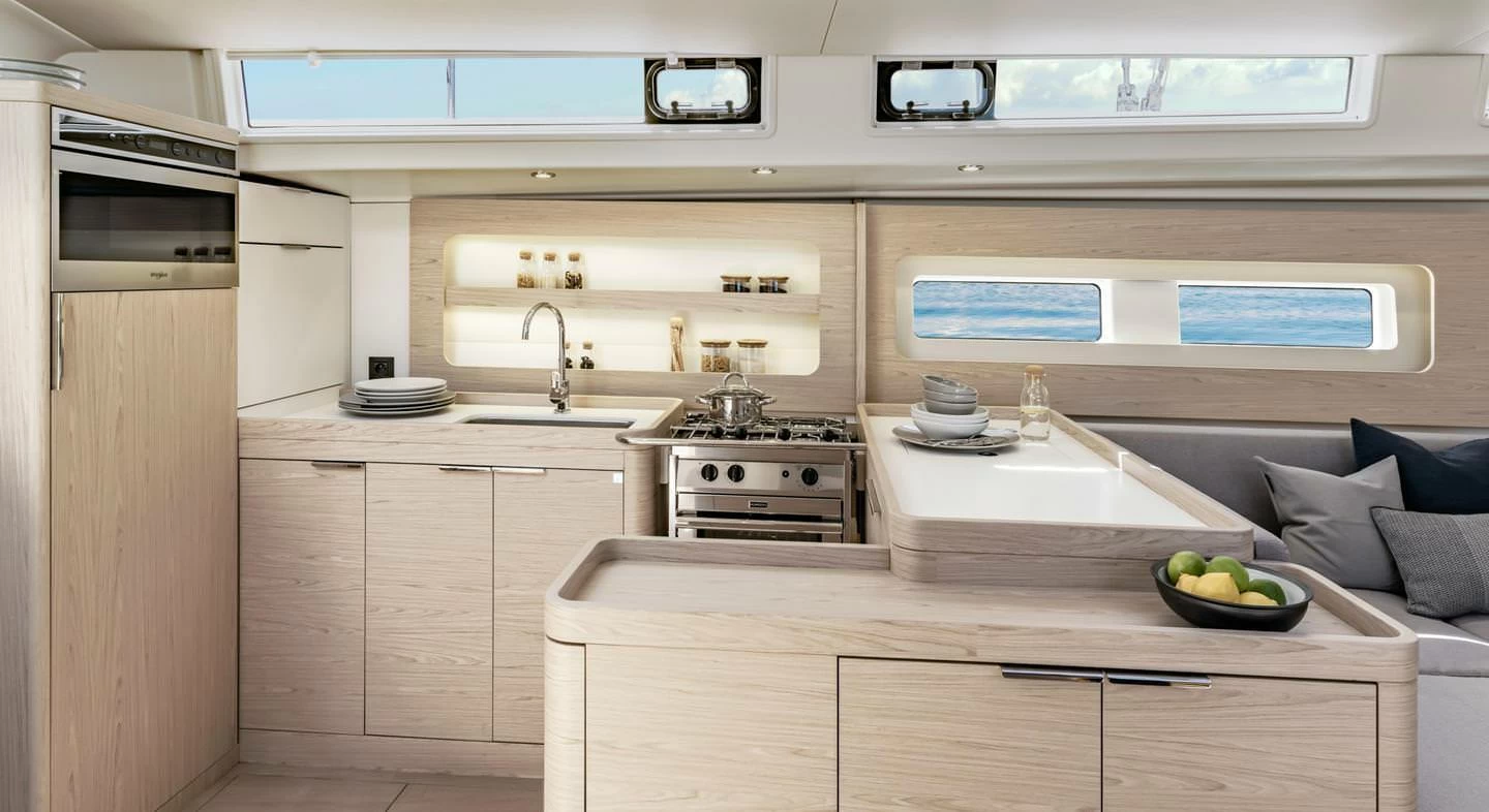 博纳多（Beneteau）遨享仕YACHT 54