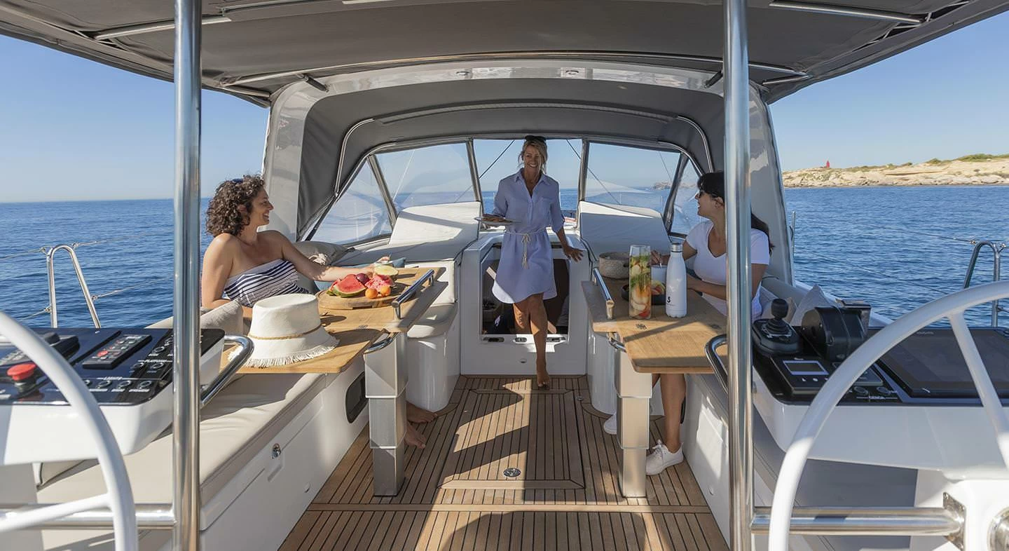 博纳多（Beneteau）遨享仕YACHT 54