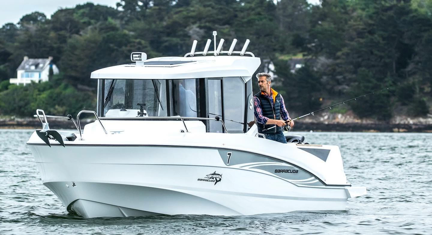 博纳多（Beneteau）巴拉可达 7