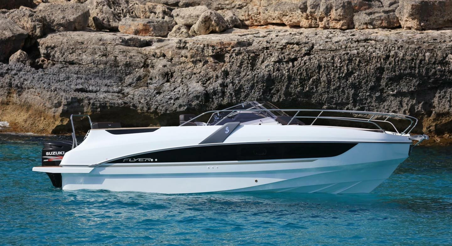 博纳多（Beneteau）飞扬8阳光甲板型