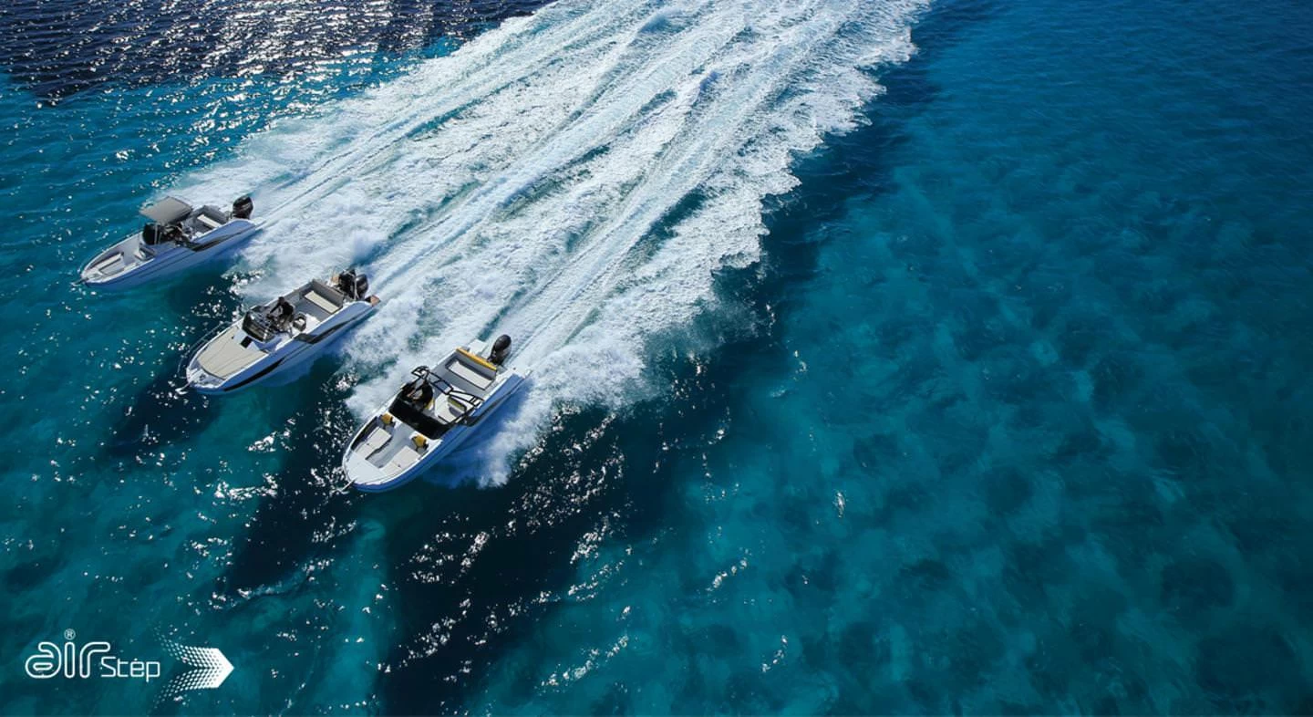 博纳多（Beneteau）飞扬7.7空间甲板型
