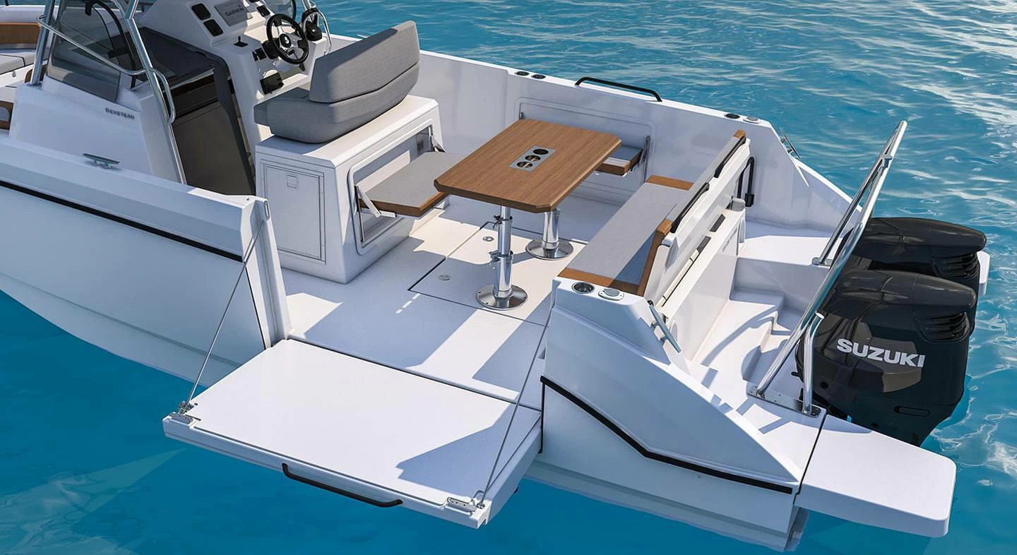 博纳多（Beneteau）飞扬 9 空间甲板型