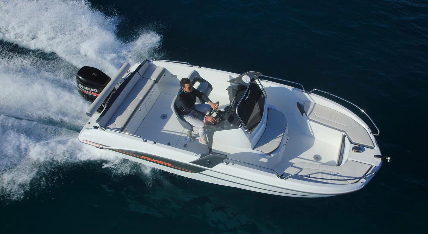 博纳多（Beneteau）飞扬 6.6 空间甲板型