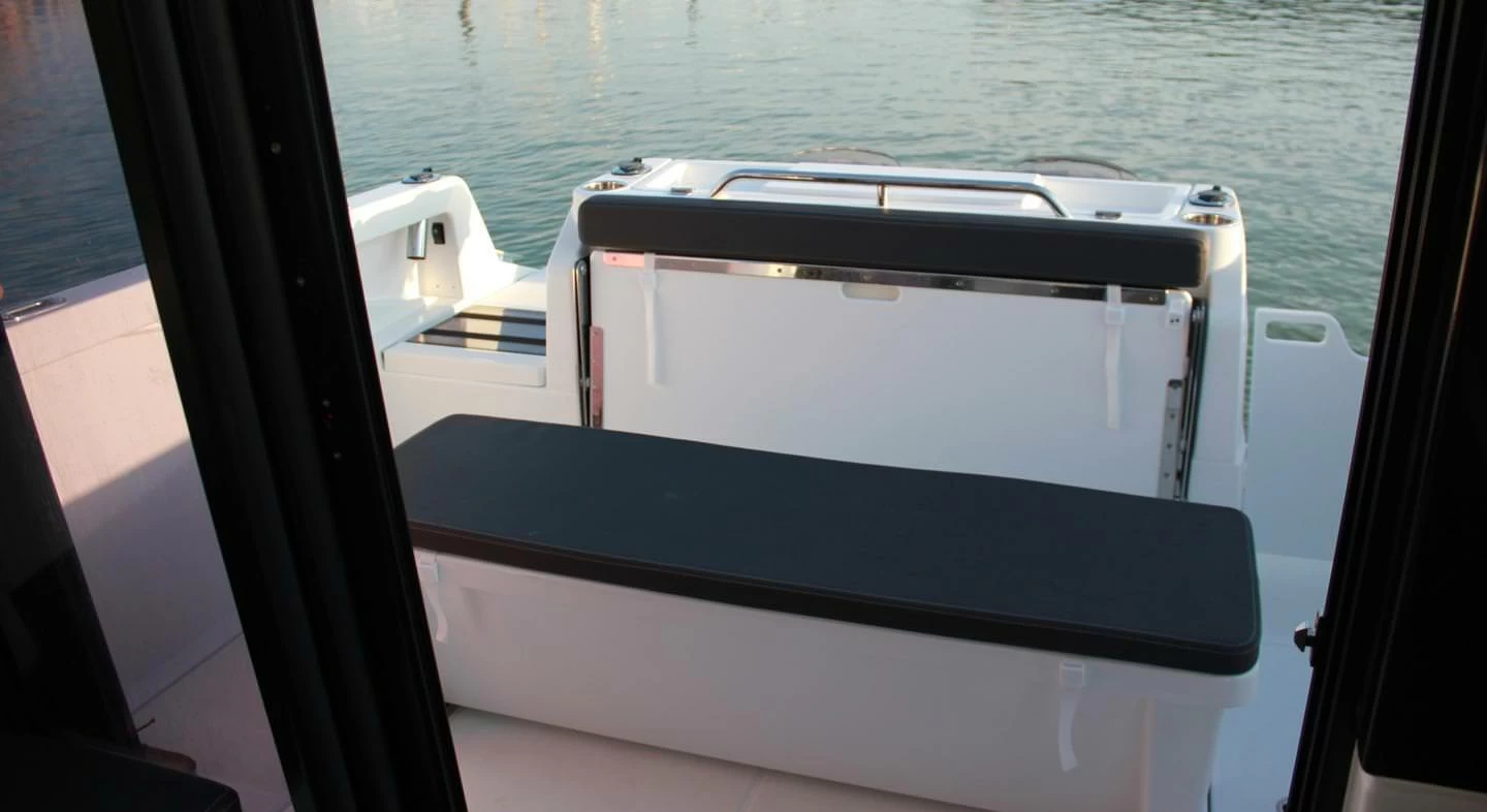 博纳多（Beneteau）巴拉可达 8