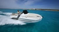 博纳多（Beneteau）飞扬 6.6 阳光甲板型