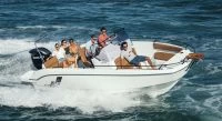 博纳多（Beneteau）飞扬8.8空间甲板型