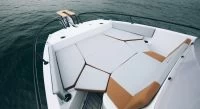 博纳多（Beneteau）飞扬 7 空间甲板型