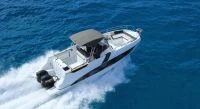 博纳多（Beneteau）飞扬8空间甲板型