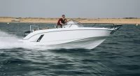 博纳多（Beneteau）飞扬 7 阳光甲板型