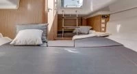 博纳多（Beneteau）飞扬8空间甲板型