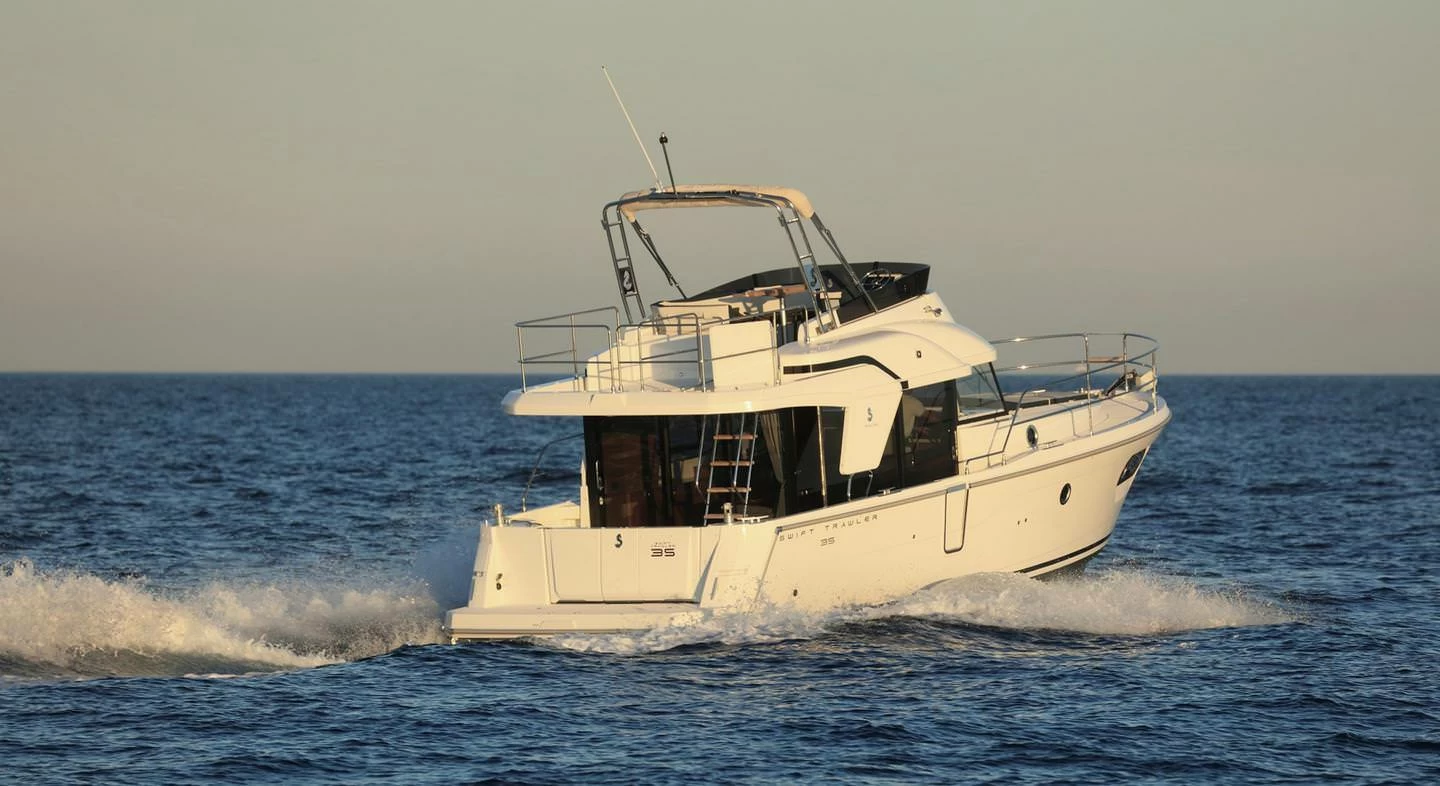 博纳多（Beneteau）思乐35