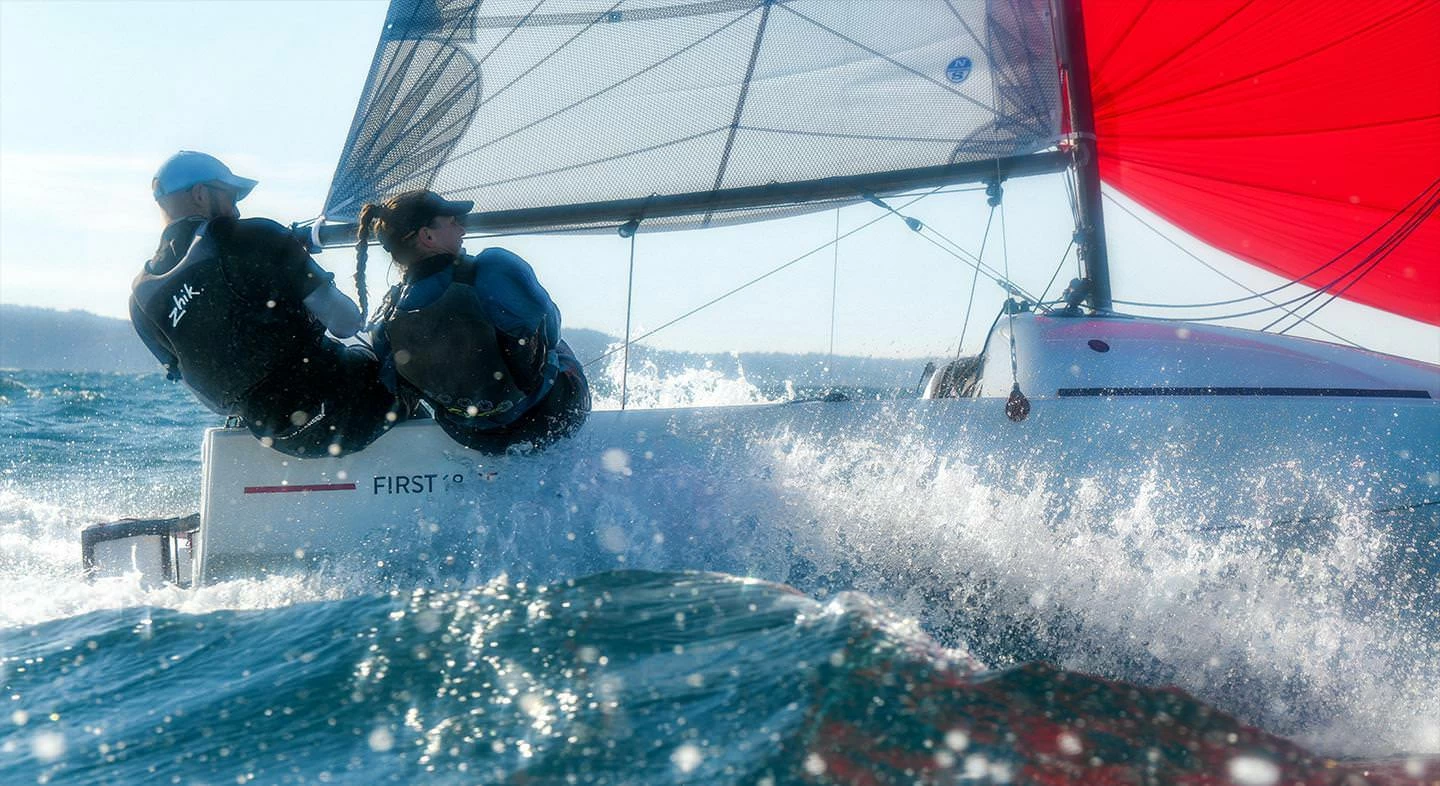 博纳多（Beneteau）锋仕 18 SE