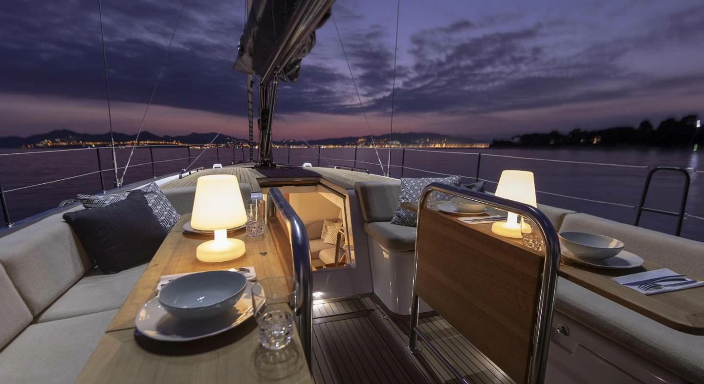 博纳多（Beneteau）锋仕 53