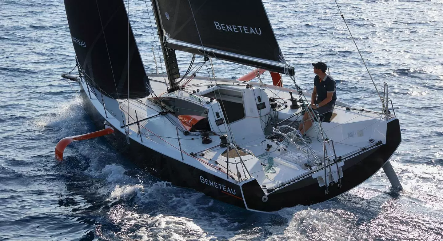 博纳多（Beneteau）费加罗博纳多3
