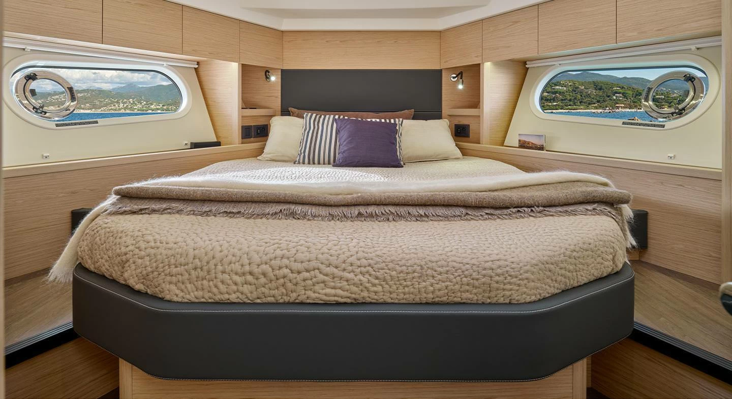 博纳多（Beneteau）思乐48