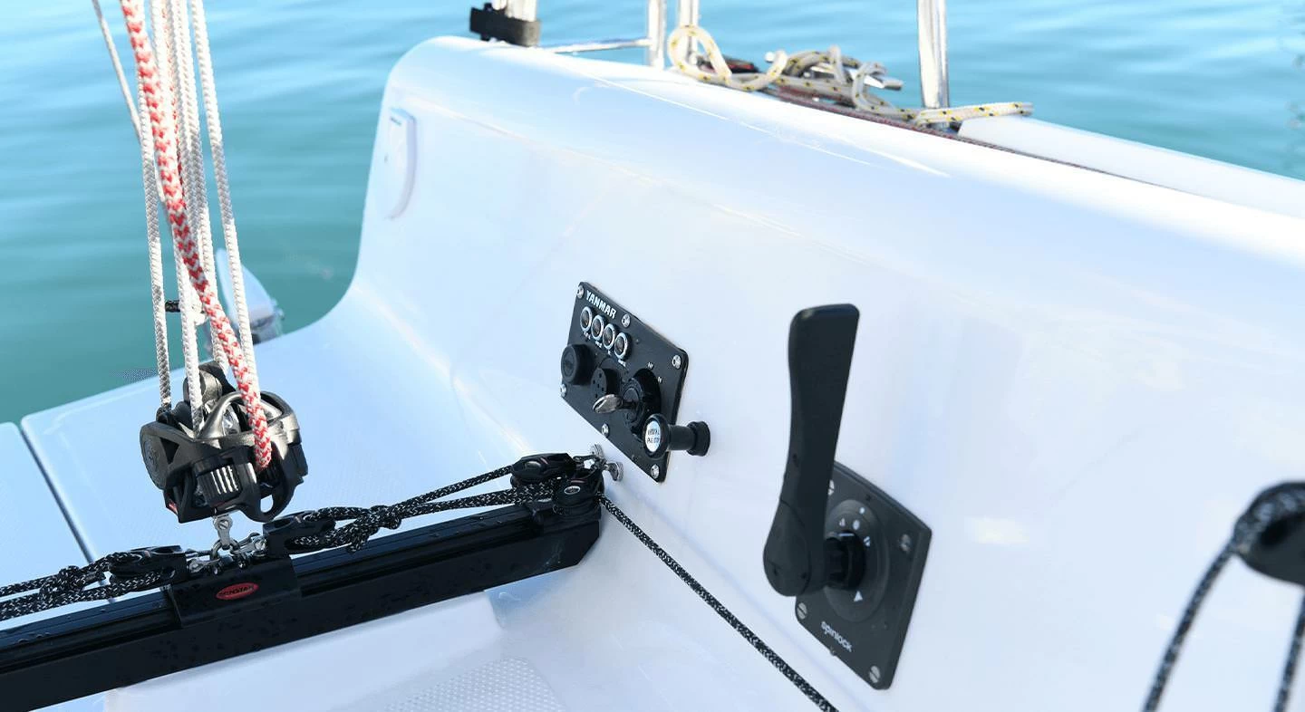 博纳多（Beneteau）锋仕 27