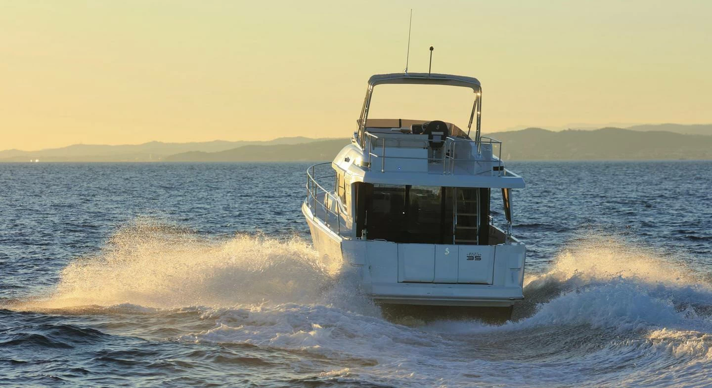 博纳多（Beneteau）思乐35