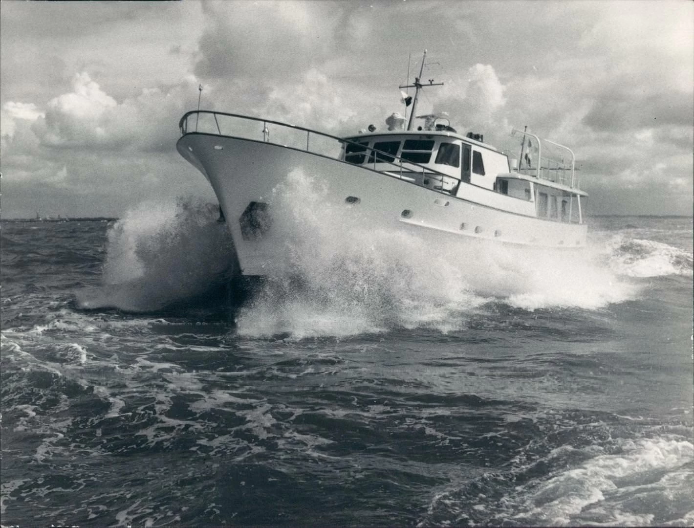 斐帝星（Feadship） Din-Dina