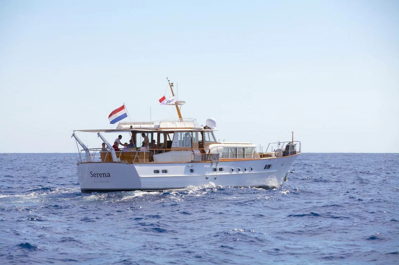 斐帝星（Feadship）Serena