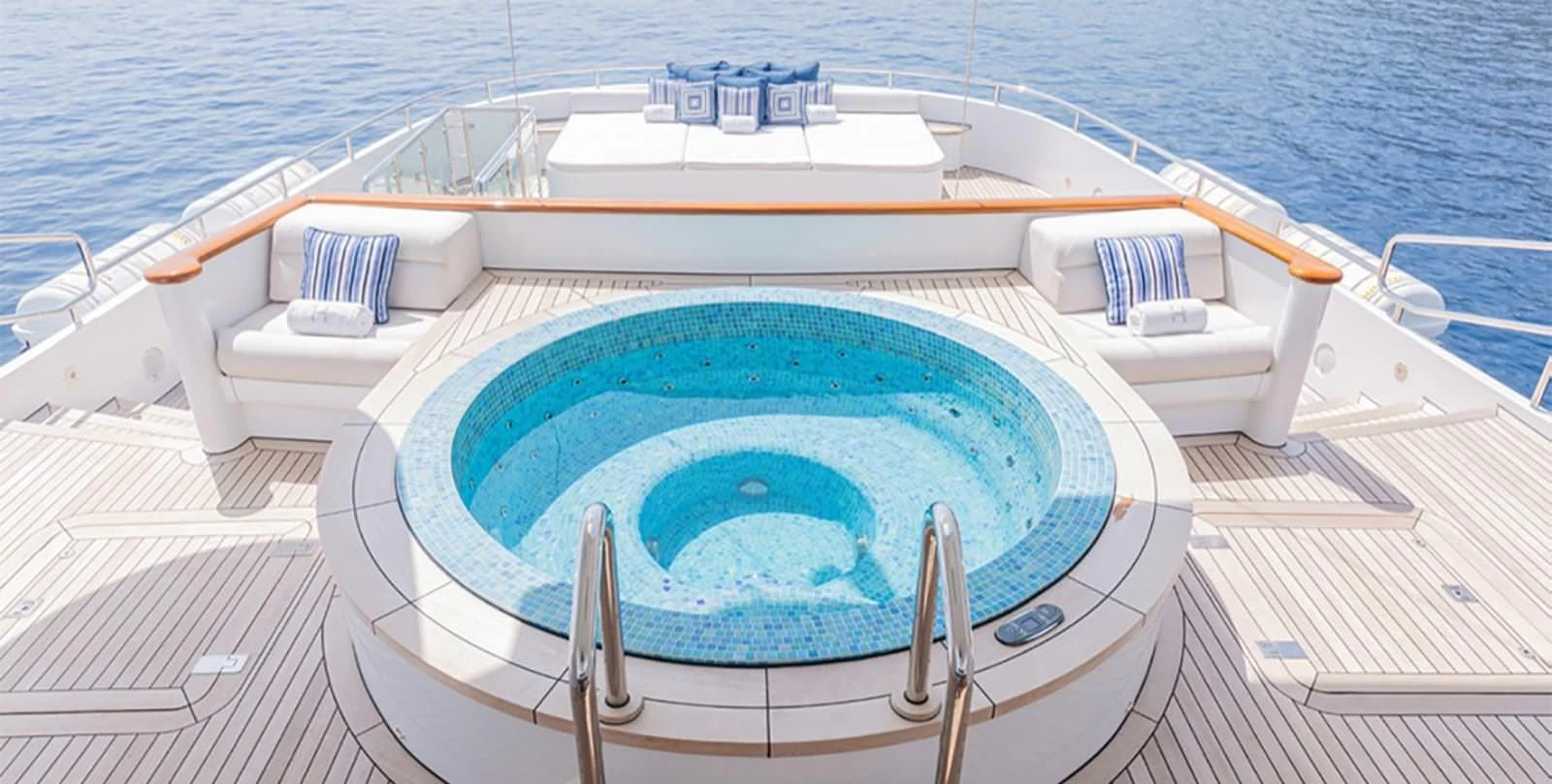 斐帝星 （Feadship）Iroquois
