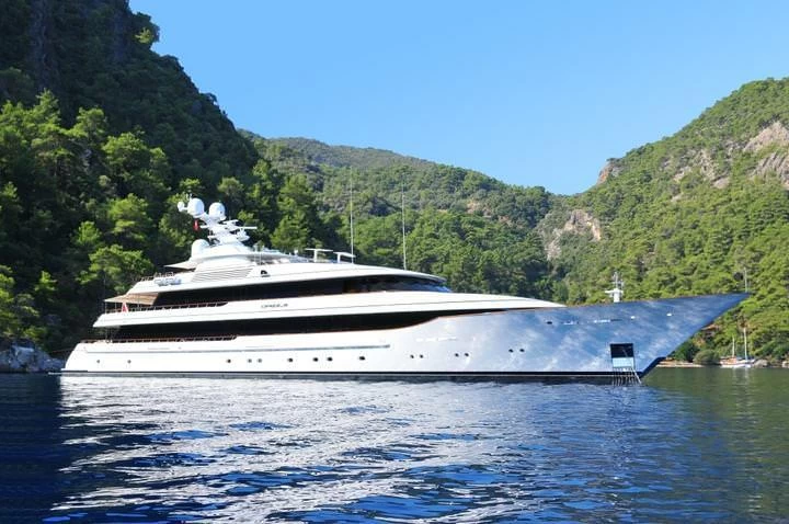 斐帝星（Feadship）Larisa