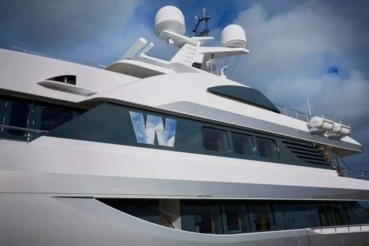 斐帝星（Feadship）Larisa