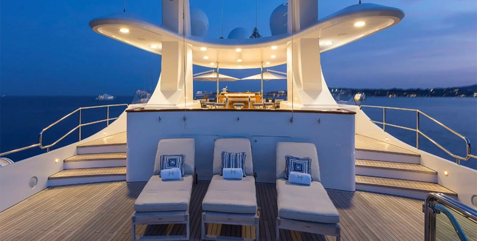 斐帝星 （Feadship）Iroquois