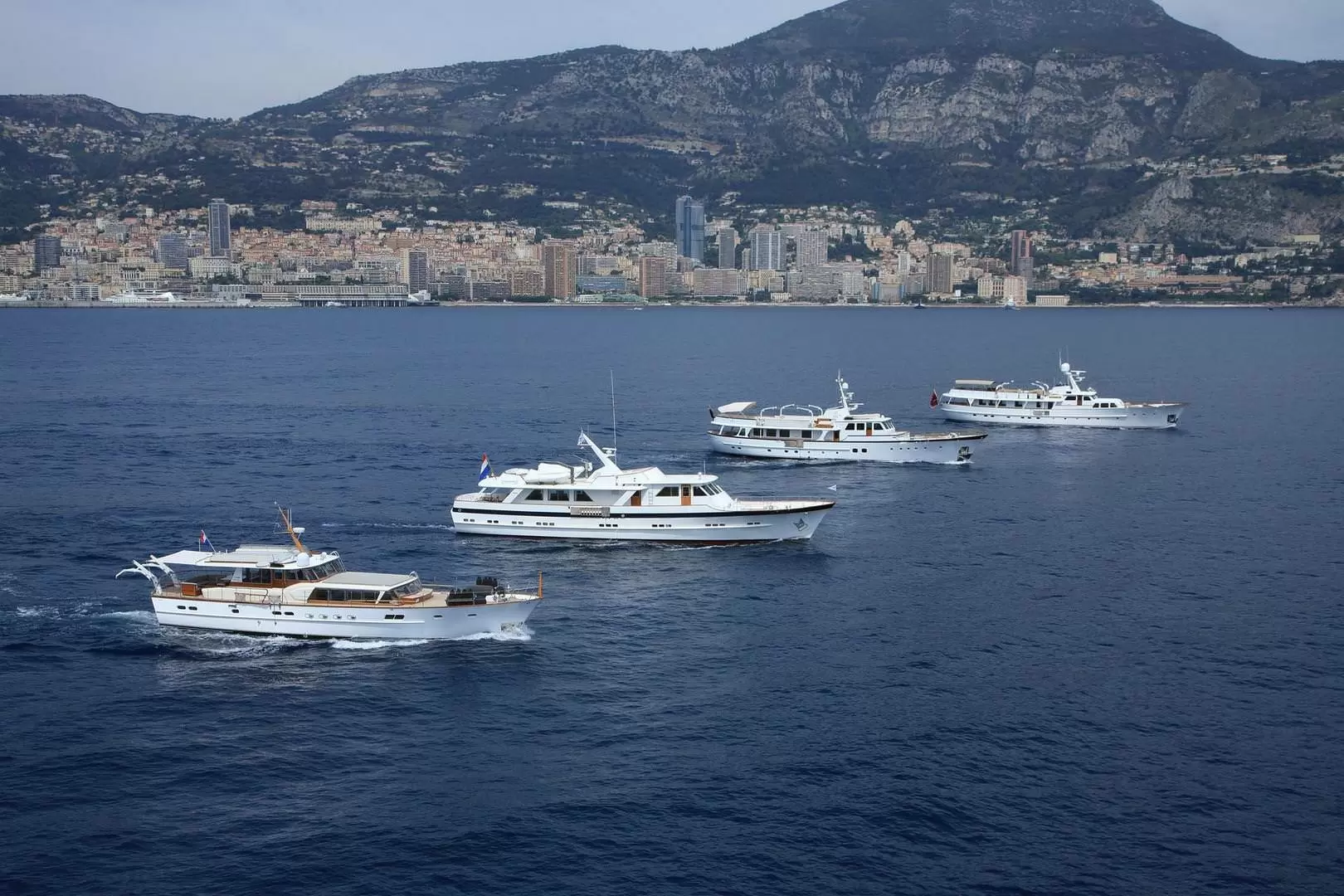 斐帝星（Feadship）Serena