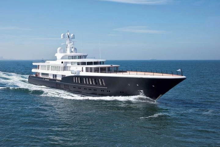 斐帝星（Feadship）Larisa新艇