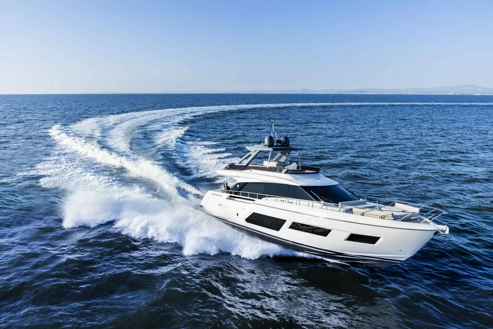 法拉帝（Ferretti）670-1200
