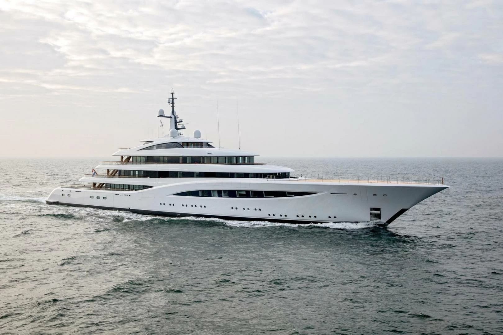 斐帝星 （Feadship）Faith