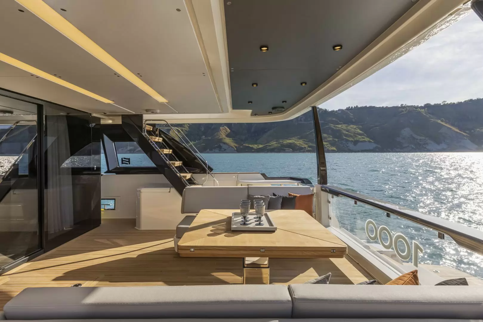 法拉帝 （Ferretti）1000-2000-M86