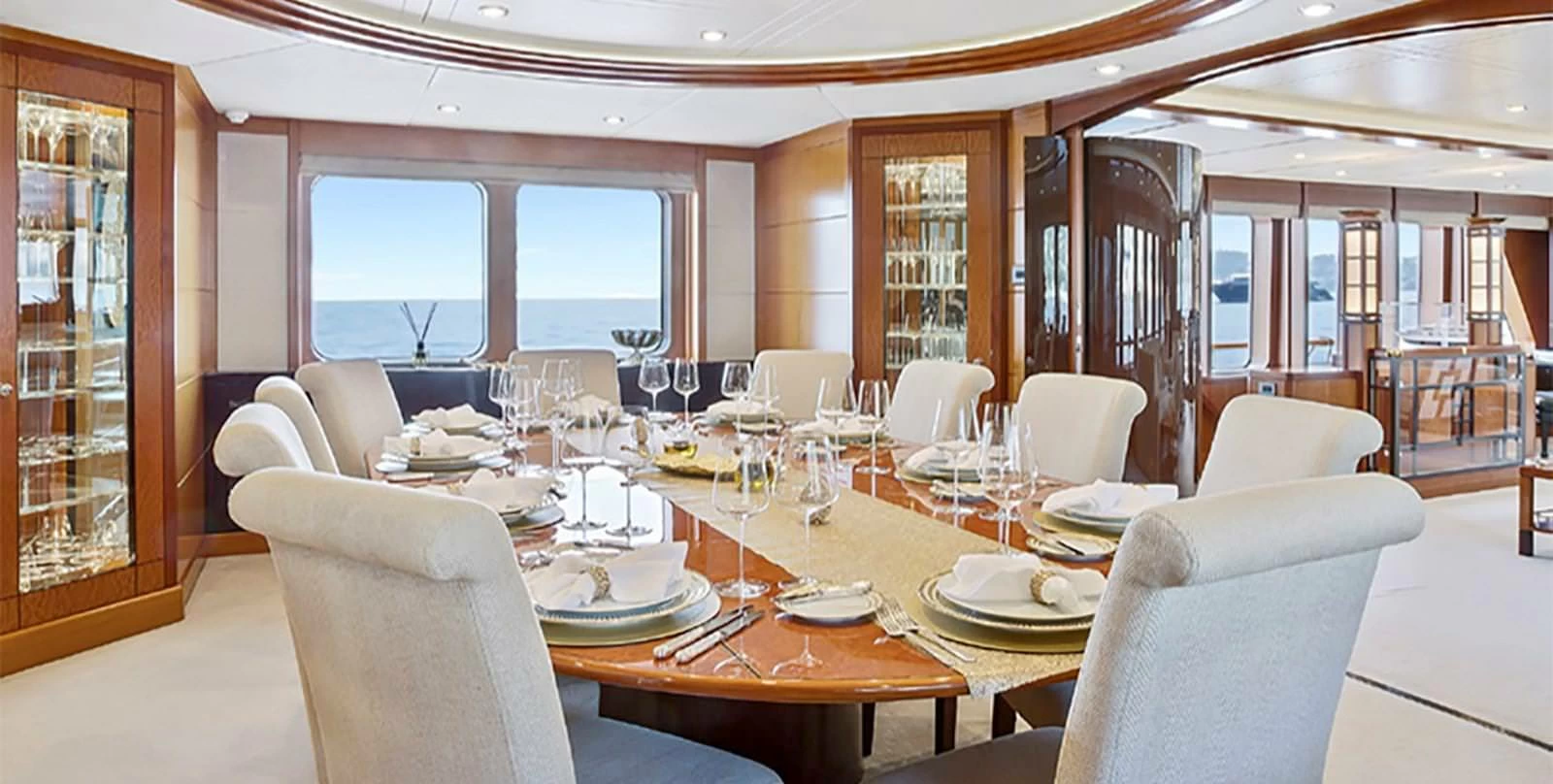 斐帝星 （Feadship）Iroquois