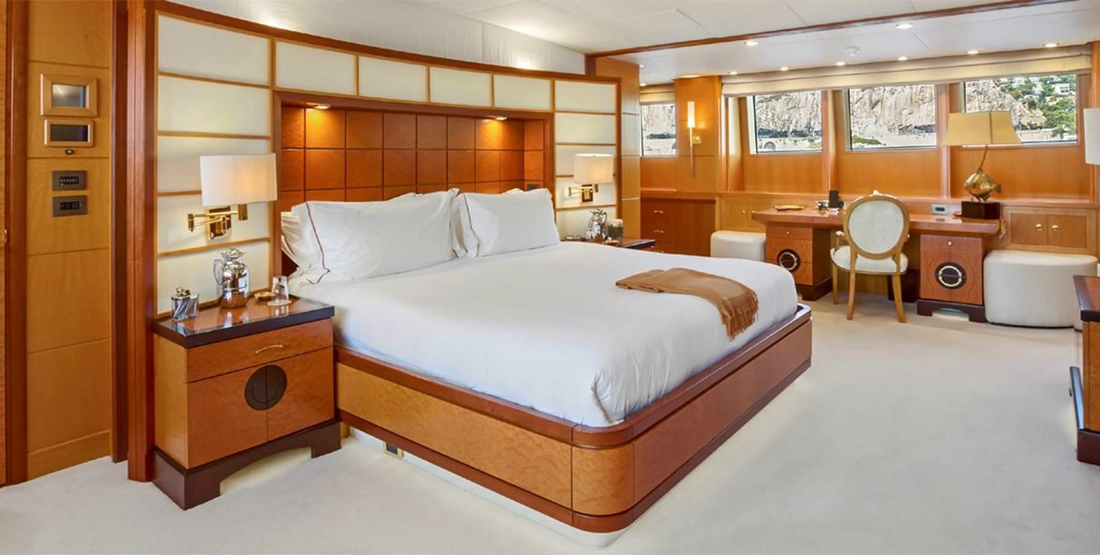 斐帝星 （Feadship）Iroquois