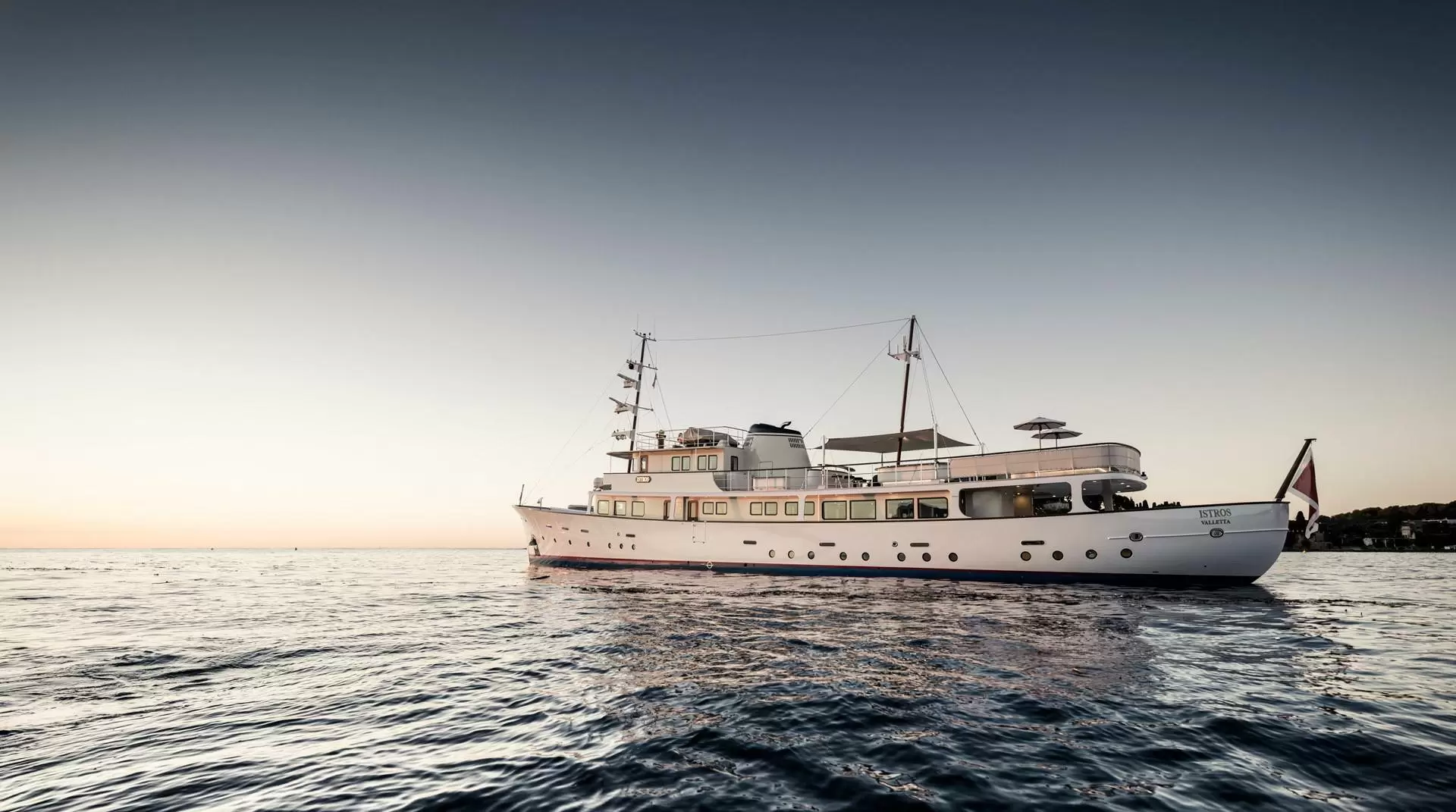 斐帝星（Feadship） Istros