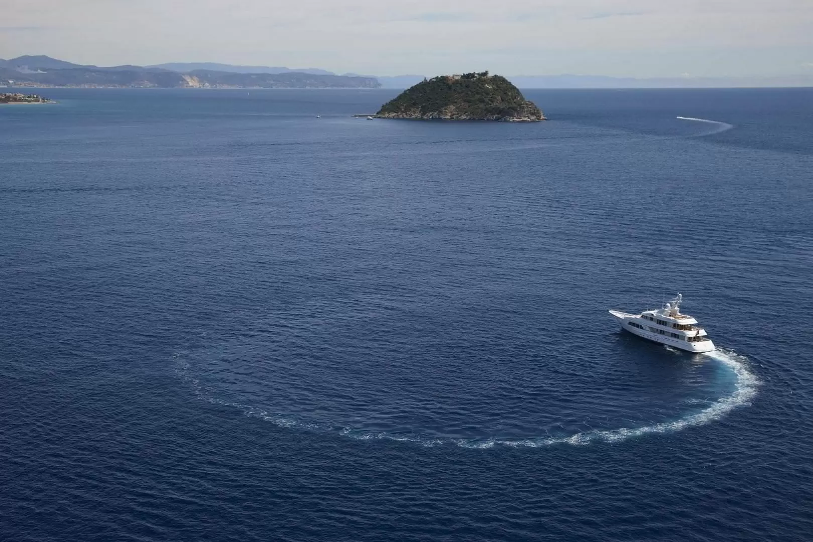 斐帝星（Feadship） Go