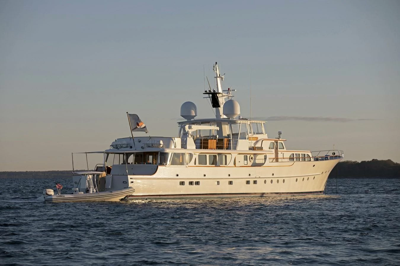 斐帝星（Feadship） Intent